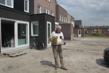 De kennismaking
Jan Pol maakte prachtige foto’s gedurende het bouwproces van de Kloostertuinwoningen. Om de zoveel tijd ontvingen wij nieuwe foto’s in onze mailbox.